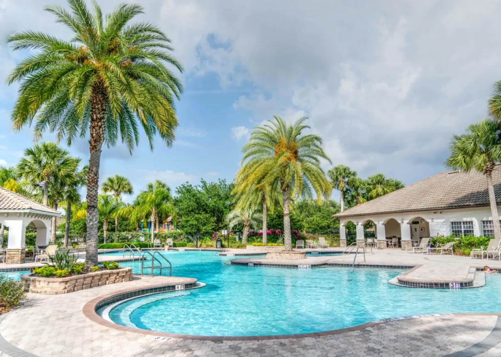 Dubai Pool Design: 7 Key Tips to Create Your Dream Oasis! 1 Dubai pool design