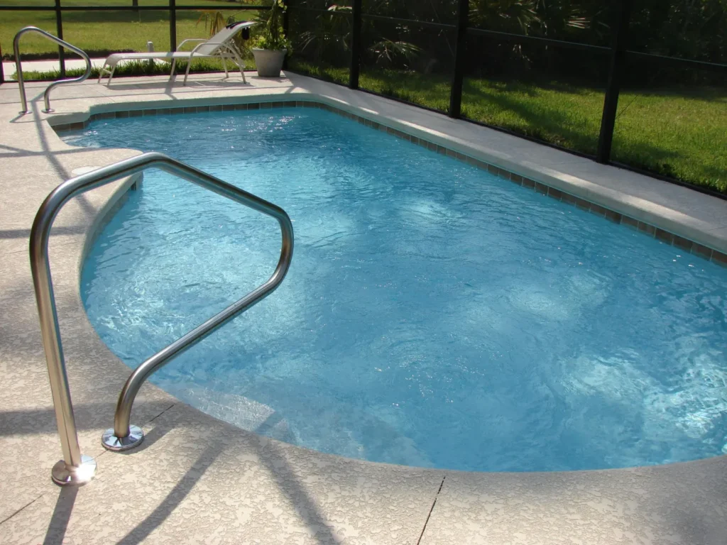 Dubai Pool Design: 7 Key Tips to Create Your Dream Oasis! 3 custom pools Dubai