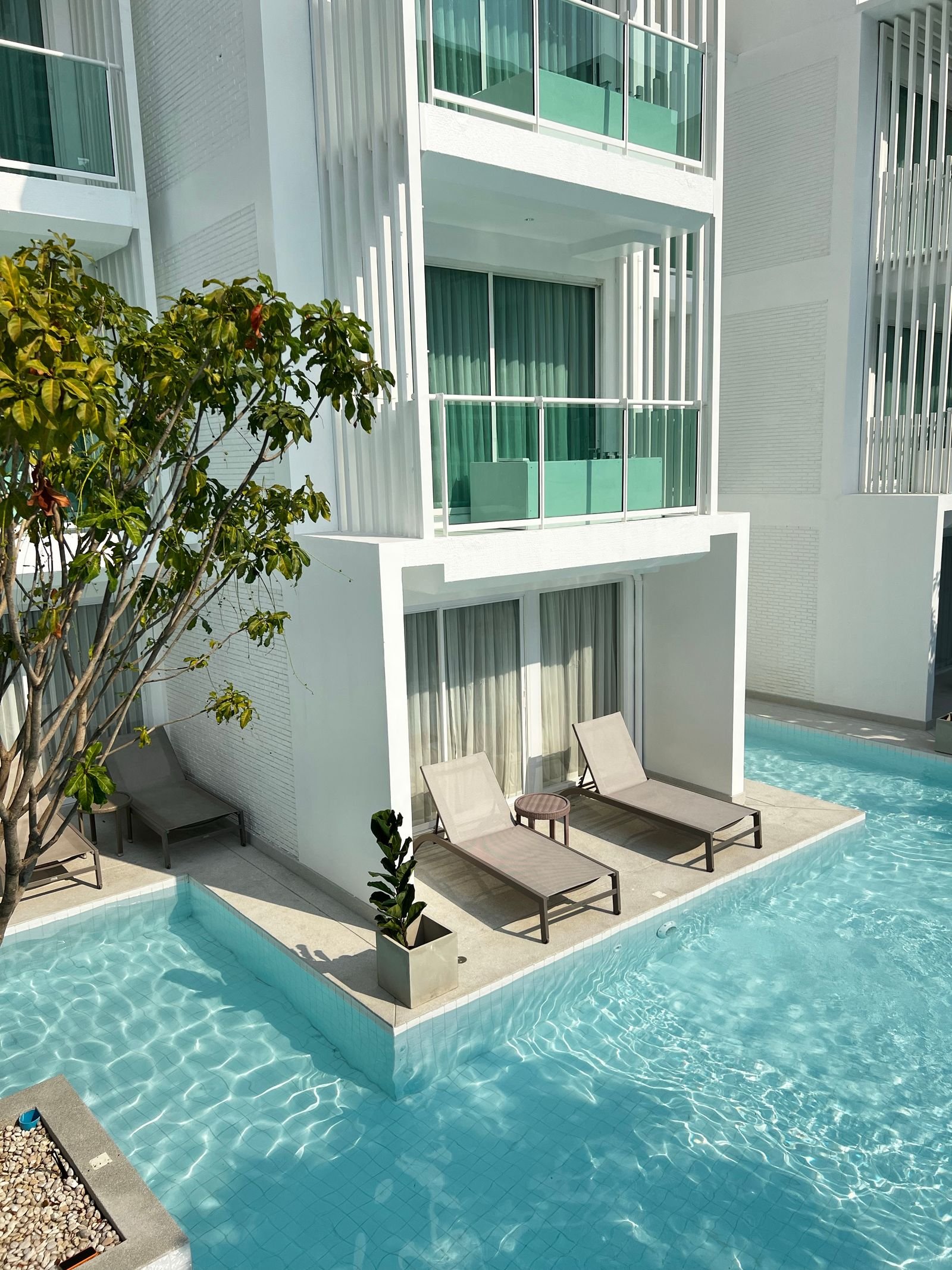 Luxury Apartment with Swimming Pool