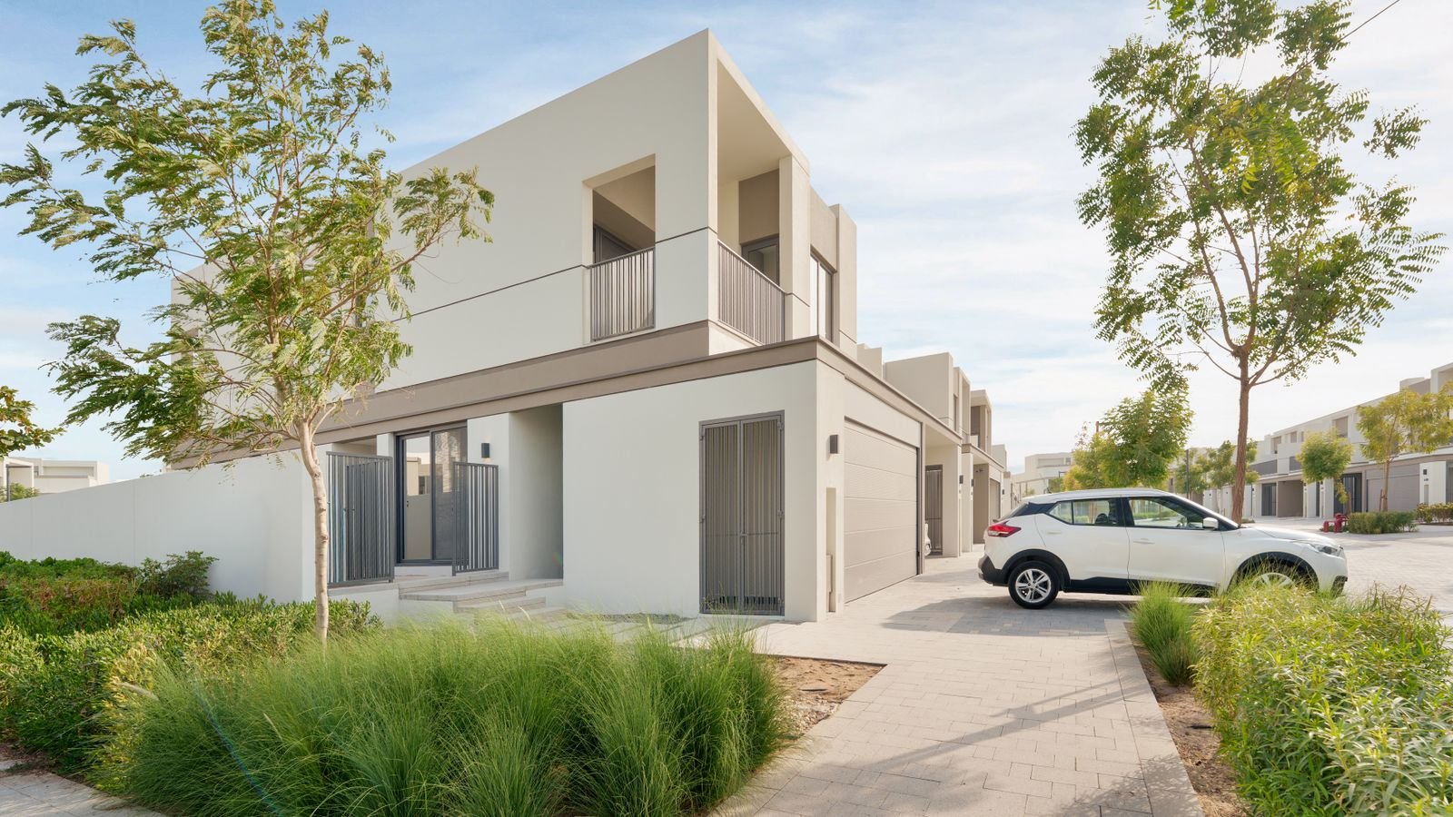 Modern Villa in Dubai Residential Area